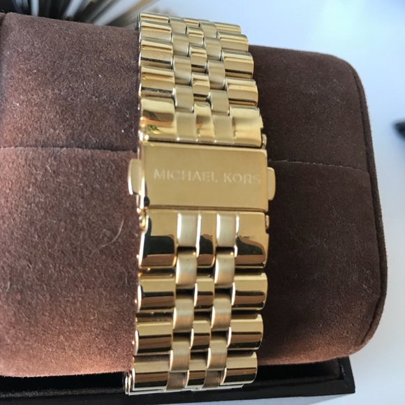 Michael Kors MMK black and gold Lexington watch - Picture 4 of 4